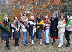 Українська хустка – оберіг на всі часи