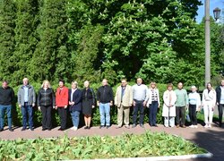 8 травня — День пам’яті та примирення в Україні.