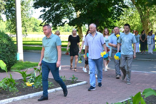 День скорботи і вшанування пам'яті жертв війни в Україні