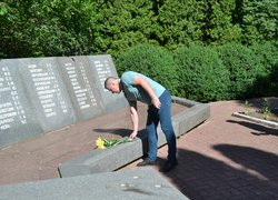 День скорботи і вшанування пам'яті жертв війни в Україні