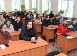 Студенти Уманського НУС зустрілися з волонтерами Уманської міськрайонної організації Червоного Хреста України