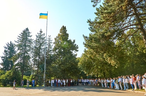 В Уманському національному університеті підняли Державний Прапор України