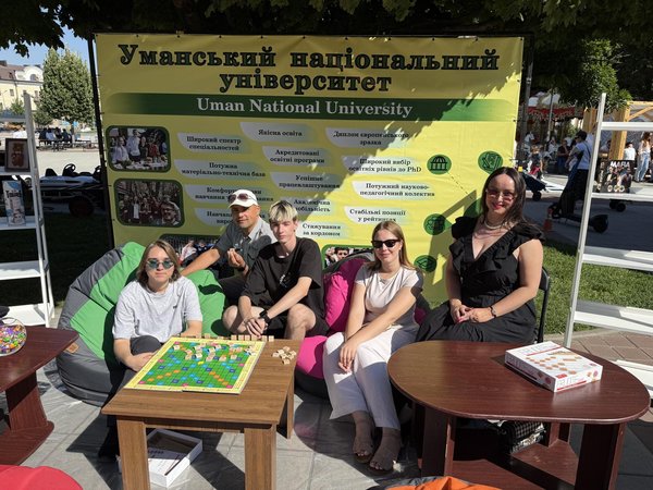 УНУ на Ярмарку можливостей: від ігор до хімічних експериментів