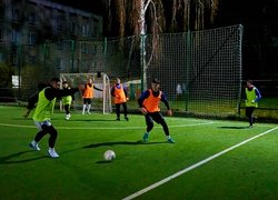 Студенти та викладачі УНУ святкують Всесвітній день футболу на футбольному майданчику