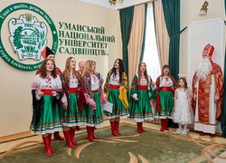 Різдвяна коляда УНУ – єднання через традиції