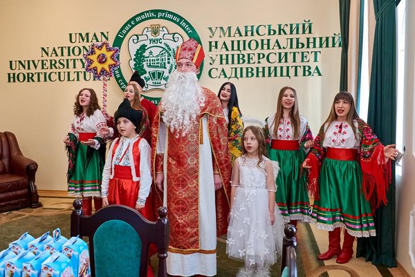 Різдвяна коляда УНУ – єднання через традиції