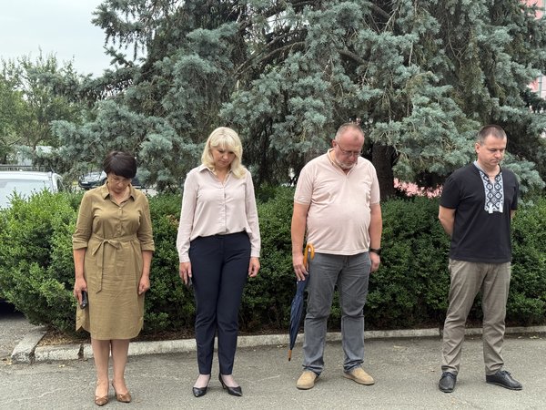 Щоденна хвилина мовчання – обов’язок, що формує націю