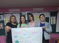 Генерація ідей, командна взаємодія, практичні рішення: студентка УНУ на воркшопі SPRINT