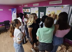 Генерація ідей, командна взаємодія, практичні рішення: студентка УНУ на воркшопі SPRINT