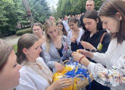 Янголи для янголів: в Уманському НУ вшанували пам’ять загиблих від російської агресії дітей