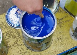 Студенти Уманського національного університету пофарбували дитячі майданчики в мікрорайоні ДОСи
