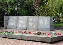 Колектив Уманського національного університету вшанував загиблих у Другій світовій війні 