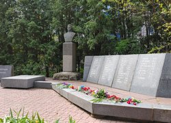 Колектив Уманського національного університету вшанував загиблих у Другій світовій війні 