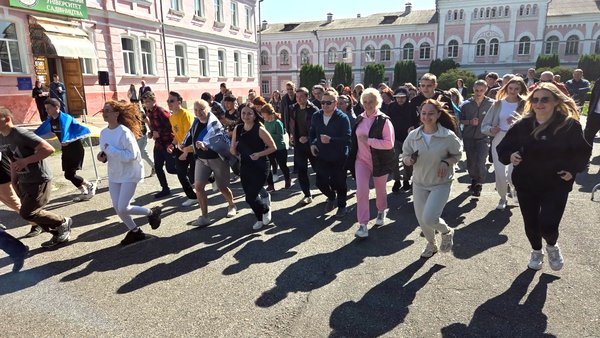 В Уманському національному університеті відбувся благодійний марафон «Біг до перемоги»