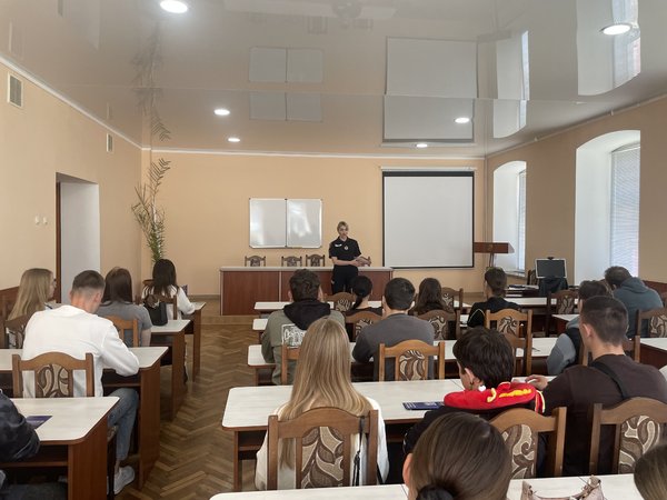 Студентам Уманського НУ розповіли як можна долучитися до лав поліції