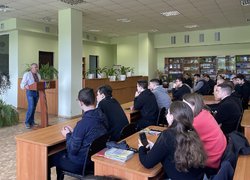 В Уманському НУ відбувся інформаційний лекторій «Пам’ятаємо жертв геноциду кримськотатарського народу»