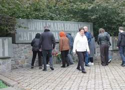 Колектив Уманського національного університету вшанував загиблих у Другій світовій війні 