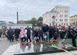 Колектив Уманського національного університету вшанував загиблих у Другій світовій війні 
