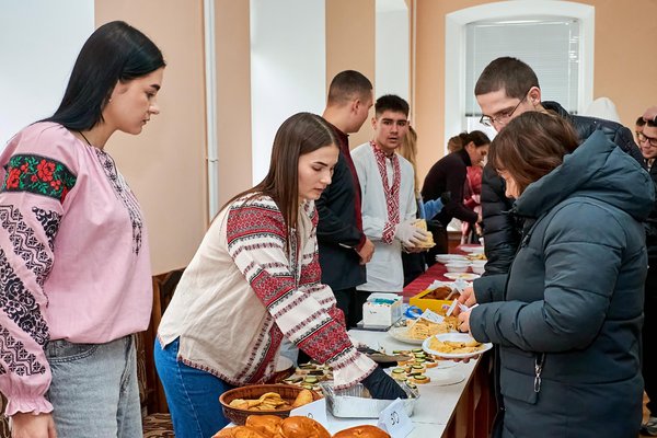 Благодійний ярмарок на факультеті агрономії: творимо добро разом