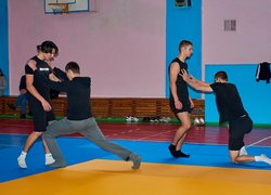 Сила, техніка і характер: студенти УНУ опановували грепплінг із чемпіоном України