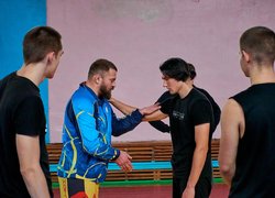 Сила, техніка і характер: студенти УНУ опановували грепплінг із чемпіоном України