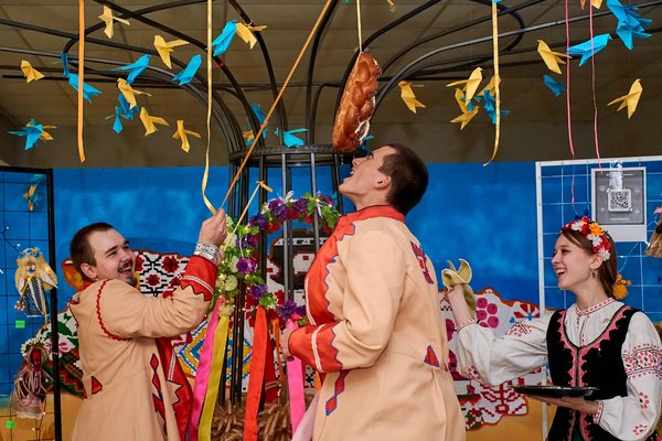 Студенти УНУ провели Андріївські вечорниці