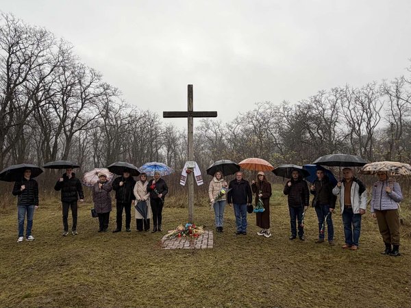 Уроки історії, написані болем: в УНУ вшанували жертв Голодоморів