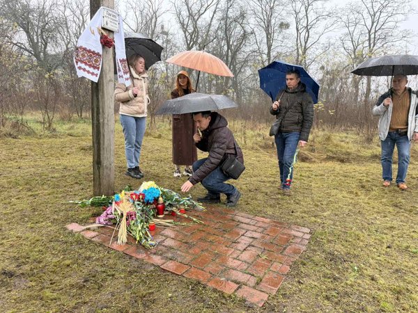 Уроки історії, написані болем: в УНУ вшанували жертв Голодоморів