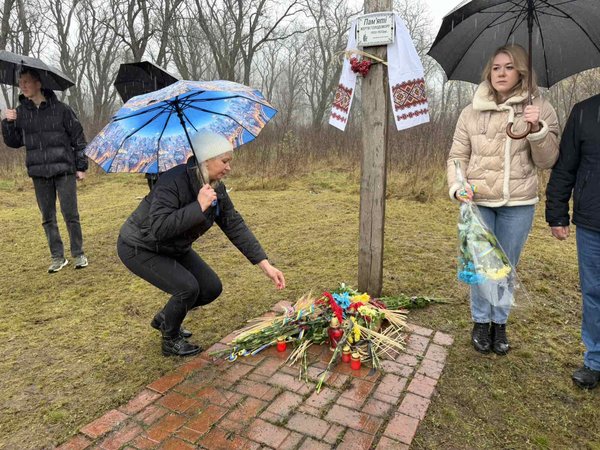 Уроки історії, написані болем: в УНУ вшанували жертв Голодоморів