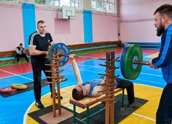 Відбувся Кубок УНУ з класичного жиму