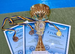 Відбувся Кубок УНУ з класичного жиму