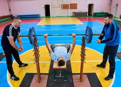 Відбувся Кубок УНУ з класичного жиму