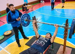 Відбувся Кубок УНУ з класичного жиму