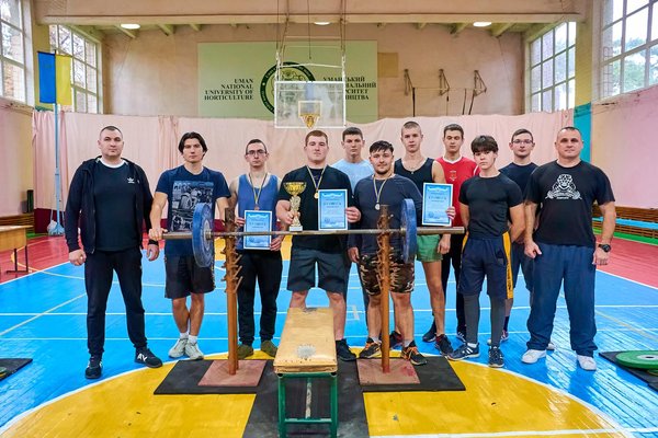 Відбувся Кубок УНУ з класичного жиму