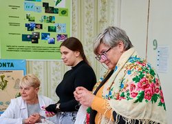 Майстерність, що оберігає: університетська родина створювала ляльку-мотанку