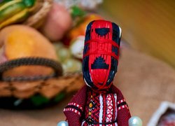 Майстерність, що оберігає: університетська родина створювала ляльку-мотанку