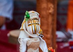 Майстерність, що оберігає: університетська родина створювала ляльку-мотанку