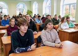 Зустріч студентів Уманського національного університету з представниками штурмової бригади Національної поліції України «Лють»