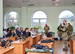 Зустріч студентів Уманського національного університету з представниками штурмової бригади Національної поліції України «Лють»