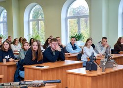 Зустріч студентів Уманського національного університету з представниками штурмової бригади Національної поліції України «Лють»