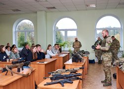 Зустріч студентів Уманського національного університету з представниками штурмової бригади Національної поліції України «Лють»