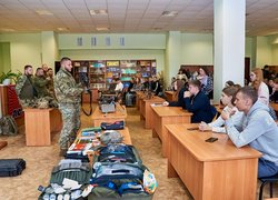 Зустріч студентів Уманського національного університету з представниками штурмової бригади Національної поліції України «Лють»