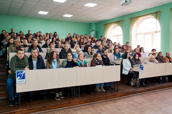 Про наставництво, партнерство та лідерство: відбувся методичний семінар для кураторів академічних груп