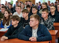 Військовий обов’язок і сила волонтерства: урок патріотизму для молоді