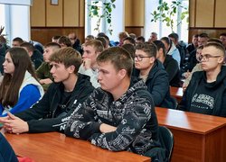 Військовий обов’язок і сила волонтерства: урок патріотизму для молоді