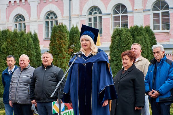 Університет урочисто посвятив першокурсників у студентську родину