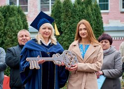 Університет урочисто посвятив першокурсників у студентську родину