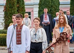 Університет урочисто посвятив першокурсників у студентську родину