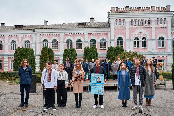 Університет урочисто посвятив першокурсників у студентську родину