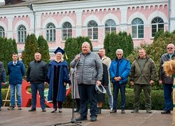 Університет урочисто посвятив першокурсників у студентську родину
